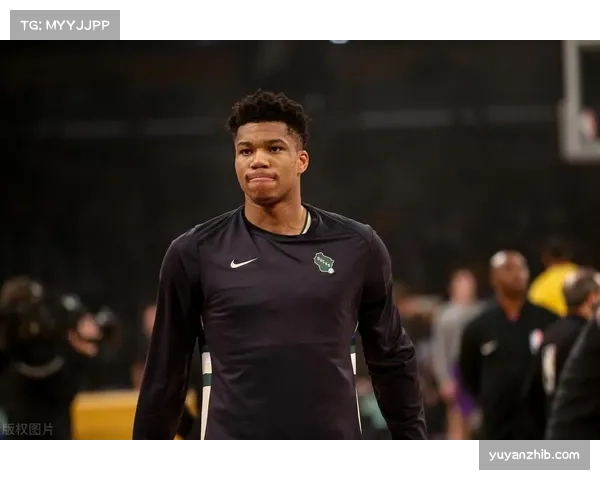 字母哥留守雄鹿但交易传闻未息 今夏去向仍存巨大变数