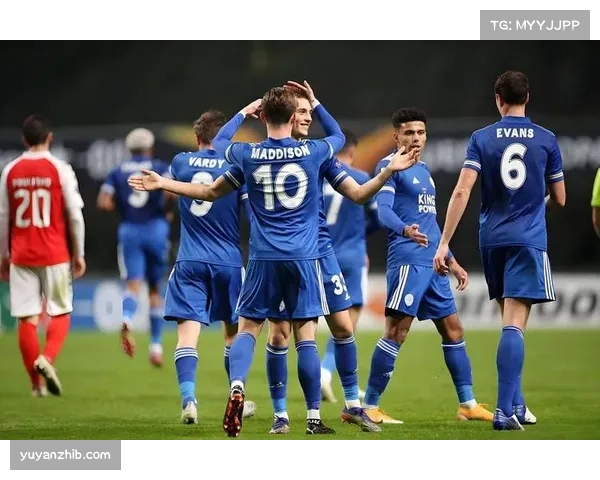 莱切门将法尔科内多次扑救难阻球队失利防线漏洞